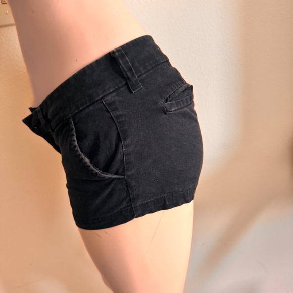 American Eagle shorts - Picture 3 of 8